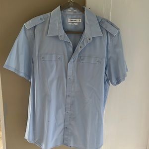 Men’s short sleeve Calvin Klein shirt - LG - snap closure